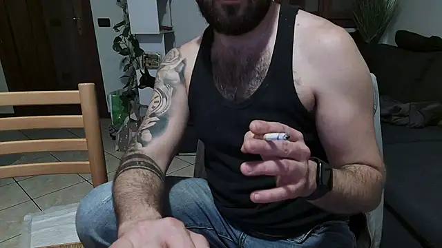 Snapshot of maialinofriuli chatting on 16, 11, 2025 maialinofriuli online show from 16, 11, 2025