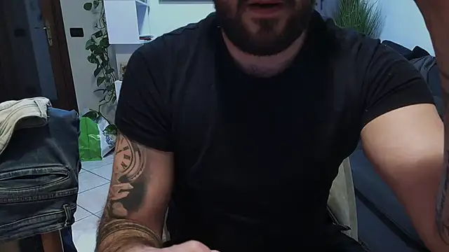 Snapshot of maialinofriuli chatting on 26, 11, 2025 maialinofriuli online show from 26, 11, 2025