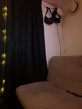 Mia cullen  online show from 19, 3, 2025