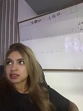 Snapshot of _Gabytaylor chatting on 15, 10, 2025 Gabytaylor online show from 15, 10, 2025