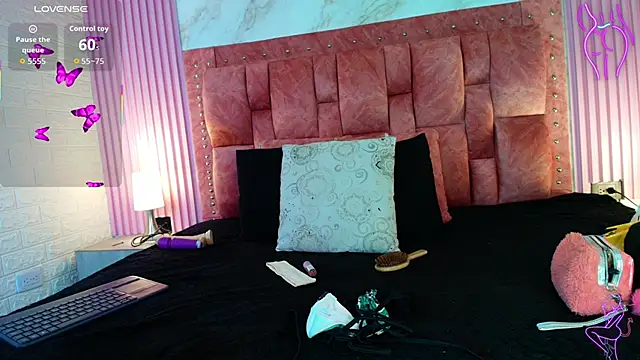 Snapshot of goldilockss15 chatting on 5, 11, 2025 goldilockss15 online show from 5, 11, 2025