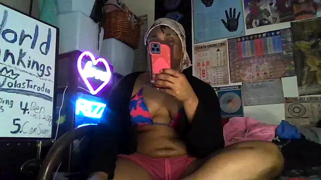 Snapshot of GardeniaFields chatting on 21, 9, 2025 GardeniaFields online show from 21, 9, 2025