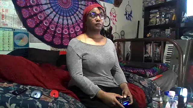 Snapshot of GardeniaFields chatting on 13, 11, 2025 GardeniaFields online show from 13, 11, 2025