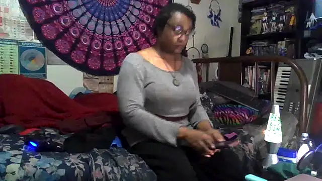 Snapshot of GardeniaFields chatting on 16, 11, 2025 GardeniaFields online show from 16, 11, 2025