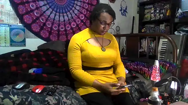 Snapshot of GardeniaFields chatting on 26, 11, 2025 GardeniaFields online show from 26, 11, 2025