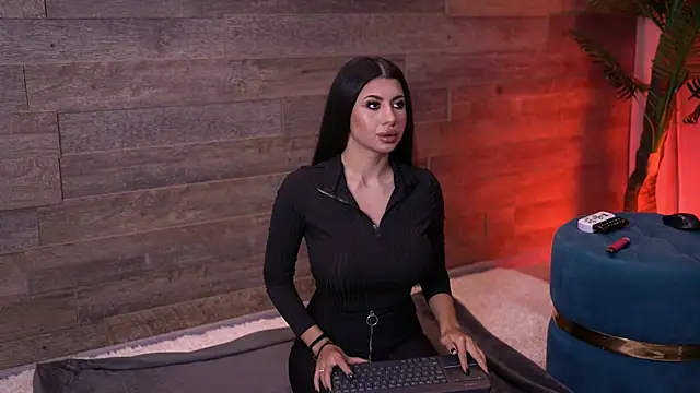 Snapshot of TanyaVonDe chatting on 21, 11, 2025 TanyaVonDe online show from 21, 11, 2025