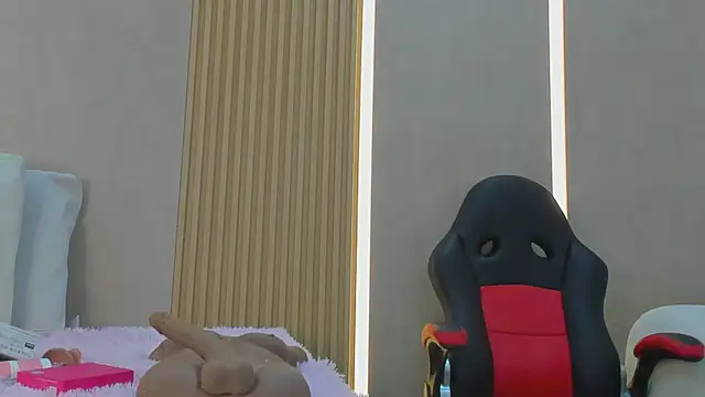 stephany summer online show from 14, 10, 2025