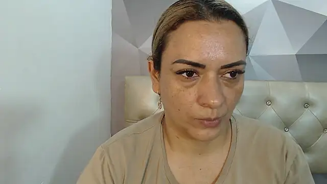 Milf-Prettyboobs online show from 16, 1, 2026