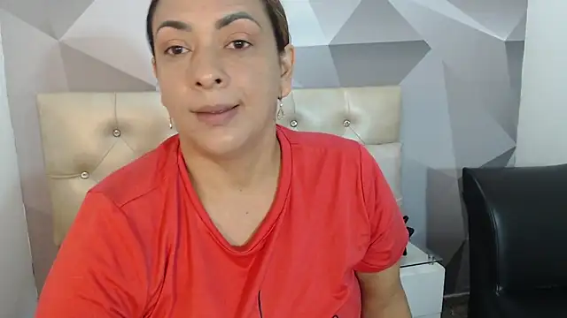 Milf-Prettyboobs online show from 4, 2, 2026