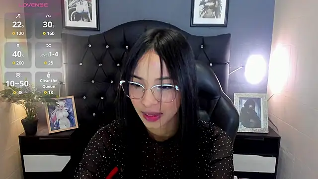 Snapshot of Lissandra_18 chatting on 4, 11, 2025 Lissandra 18 online show from 4, 11, 2025