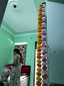 Hotty-Nidhi online show from 22, 10, 2025