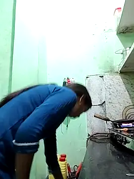 Hotty-Nidhi online show from 18, 3, 2026