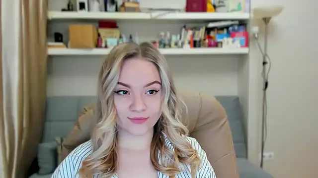 Snapshot of Kara_Smith_ chatting on 20, 11, 2025 Kara Smith online show from 20, 11, 2025