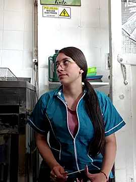 HOLY DOLL online show from 18, 10, 2025