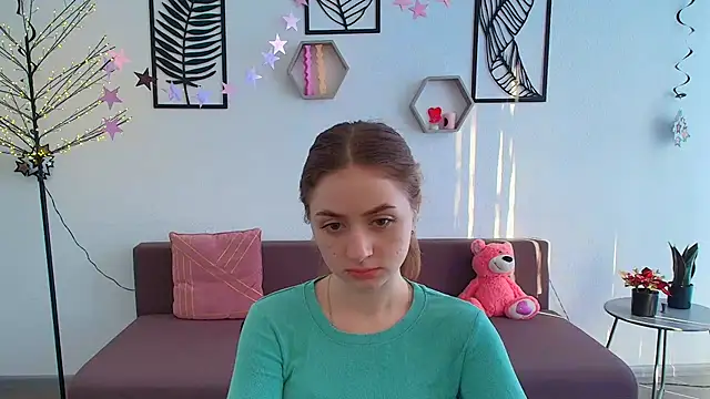 Snapshot of LilyHaart chatting on 14, 3, 2025 LilyHaart online show from 14, 3, 2025