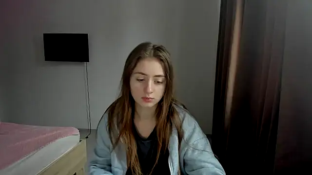 Snapshot of LilyHaart chatting on 24, 11, 2025 LilyHaart online show from 24, 11, 2025