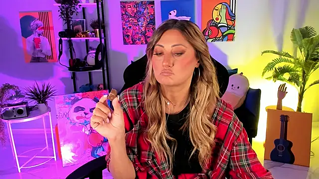 SarahAlluring online show from 11, 10, 2025