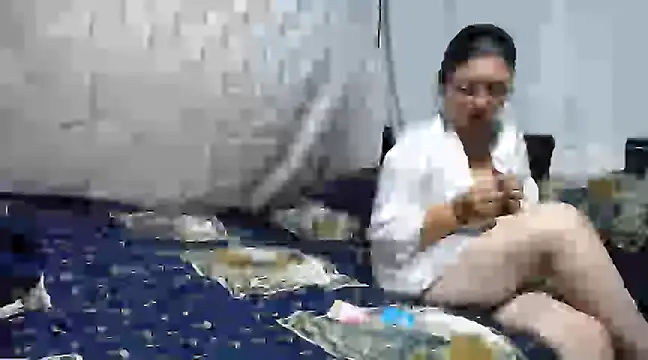 Snapshot of SHARONYJQVI chatting on 12, 3, 2025 SHARONYJQVI online show from 12, 3, 2025