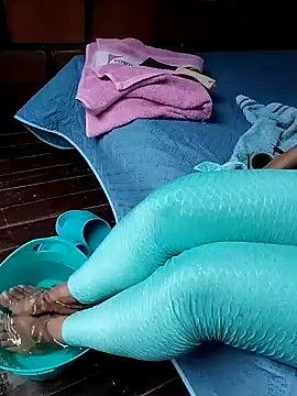 Lady Lolla11 online show from 19, 12, 2025