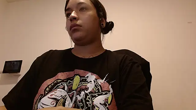 Snapshot of IsisBathory chatting on 22, 3, 2025 IsisBathory online show from 22, 3, 2025