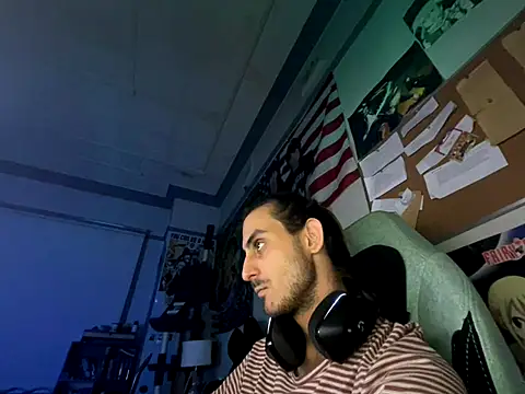 Snapshot of twink69Finger chatting on 29, 10, 2025 twink69Finger online show from 29, 10, 2025