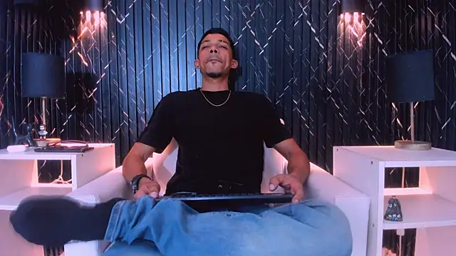 Snapshot of Gregory_Sforza chatting on 4, 2, 2026 Gregory Sforza online show from 4, 2, 2026