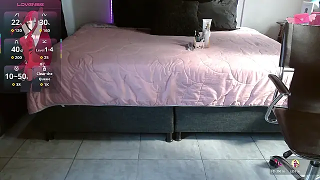 mia velvet1 online show from 11, 11, 2025