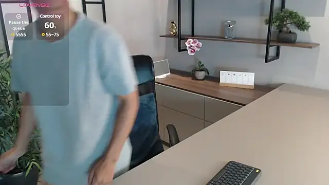 labrinthteasing online show from 14, 3, 2025