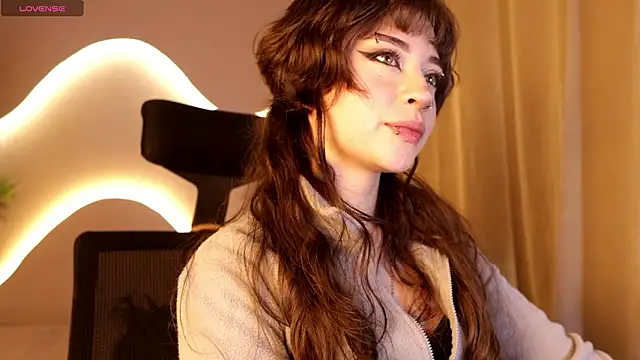 Miyuki wolf online show from 4, 3, 2026