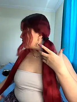 Ivelleee  online show from 18, 9, 2025