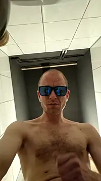 Snapshot of svenpfeifer chatting on 22, 3, 2025 svenpfeifer online show from 22, 3, 2025