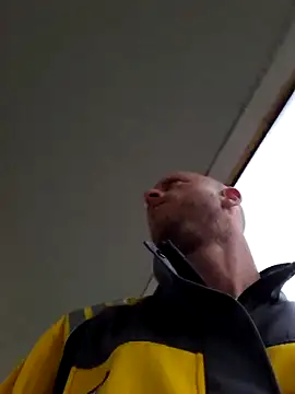 Snapshot of svenpfeifer chatting on 20, 10, 2025 svenpfeifer online show from 20, 10, 2025