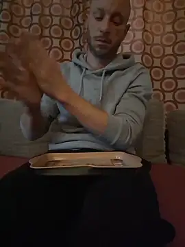 Snapshot of svenpfeifer chatting on 23, 11, 2025 svenpfeifer online show from 23, 11, 2025