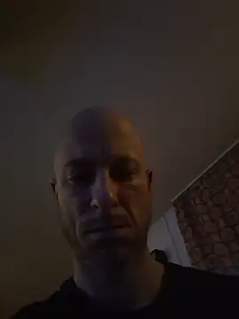 Snapshot of svenpfeifer chatting on 16, 12, 2025 svenpfeifer online show from 16, 12, 2025