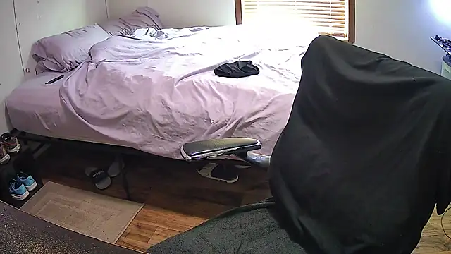 Muffdiver718 online show from 19, 3, 2025