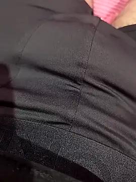 Snapshot of fitboy69 chatting on 8, 11, 2025 fitboy69 online show from 8, 11, 2025