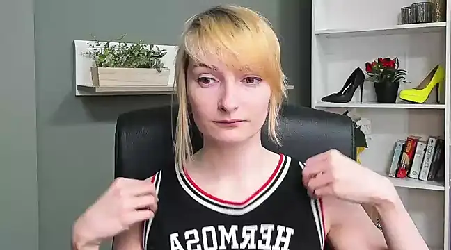 Snapshot of hottieBlair chatting on 17, 3, 2025 hottieBlair online show from 17, 3, 2025