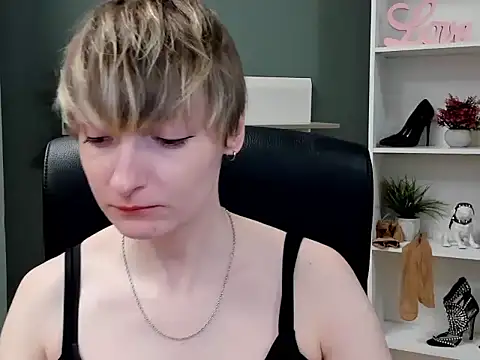 Snapshot of hottieBlair chatting on 16, 9, 2025 hottieBlair online show from 16, 9, 2025