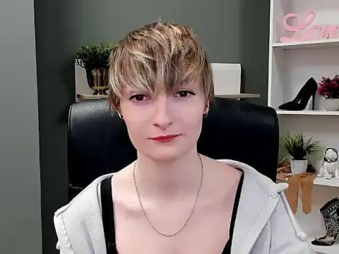 Snapshot of hottieBlair chatting on 25, 9, 2025 hottieBlair online show from 25, 9, 2025