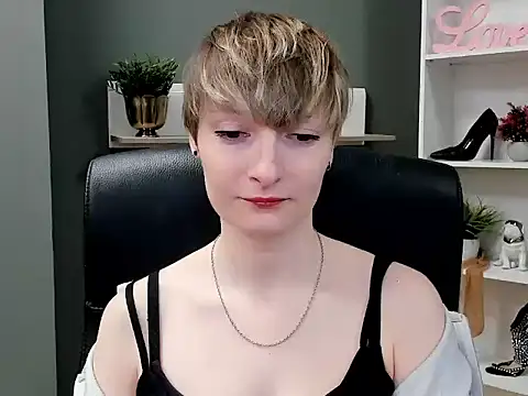 Snapshot of hottieBlair chatting on 26, 9, 2025 hottieBlair online show from 26, 9, 2025