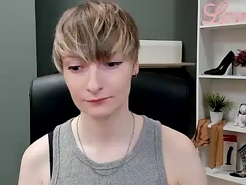 Snapshot of hottieBlair chatting on 1, 10, 2025 hottieBlair online show from 1, 10, 2025