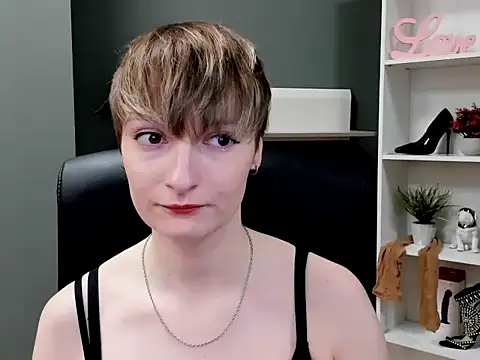 Snapshot of hottieBlair chatting on 14, 10, 2025 hottieBlair online show from 14, 10, 2025