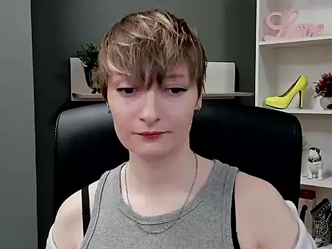 Snapshot of hottieBlair chatting on 21, 10, 2025 hottieBlair online show from 21, 10, 2025