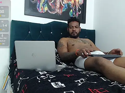 BladeFoxxx1 online show from 10, 9, 2025