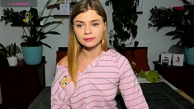 HaleyReedme online show from 25, 11, 2025