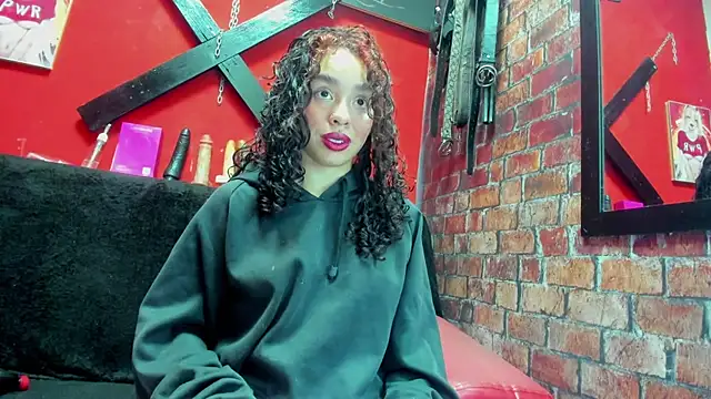 Snapshot of Tracy_KS chatting on 3, 11, 2025 Tracy KS online show from 3, 11, 2025