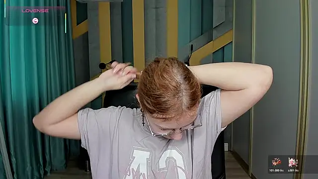 AngelinaLow online show from 18, 12, 2025