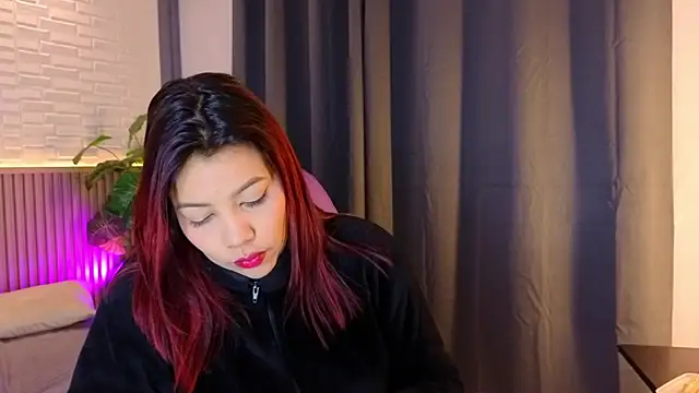 Snapshot of TiffanyWalk chatting on 2, 12, 2025 TiffanyWalk online show from 2, 12, 2025