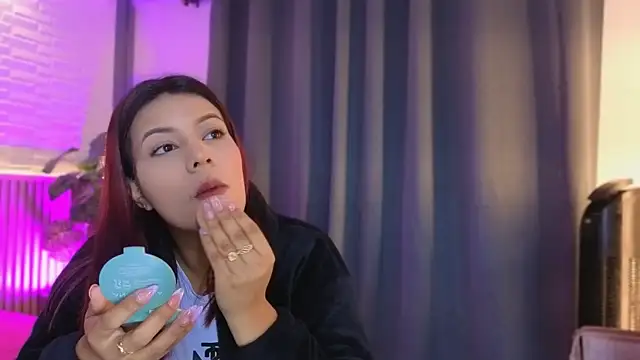 Snapshot of TiffanyWalk chatting on 15, 12, 2025 TiffanyWalk online show from 15, 12, 2025