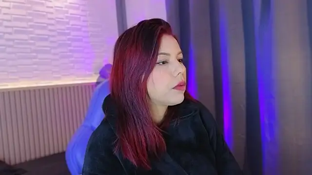 Snapshot of TiffanyWalk chatting on 17, 12, 2025 TiffanyWalk online show from 17, 12, 2025